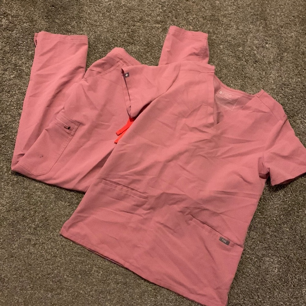 FIGS Technical Collection Scrub Set Pink size XS